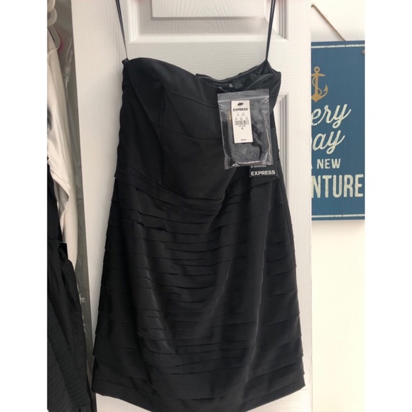 Express Dresses & Skirts - NWT Express strapless dress